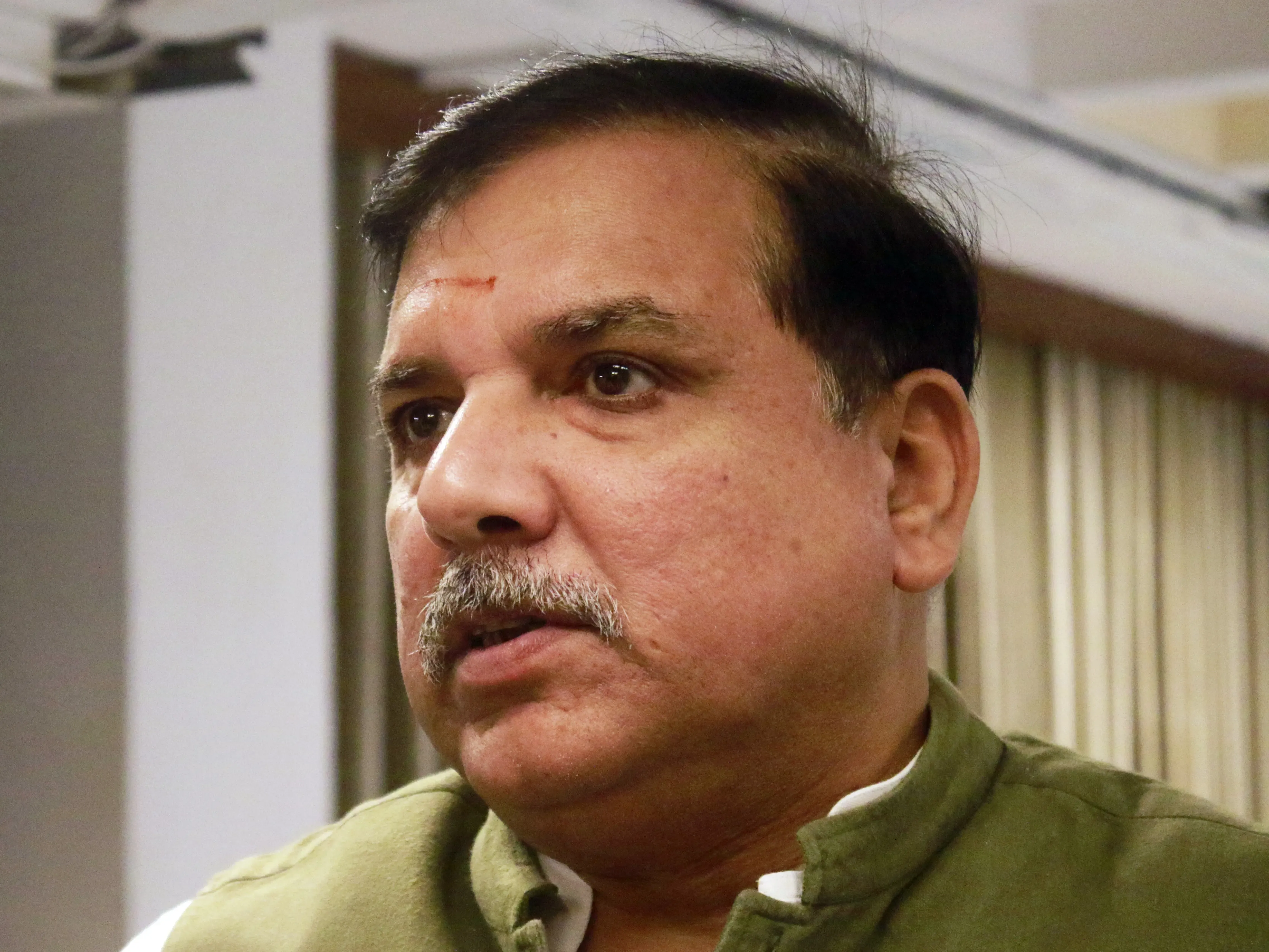 Sanjay Singh Promises Court to Avoid Defamatory Comments Against Goa CM’s Spouse; BJP’s Malviya Criticizes AAP MP