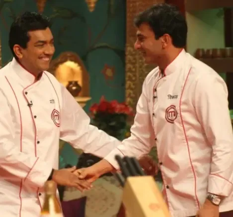 क्या संजीव कपूर ने विकास खन्ना को विशेष तरीके से जन्मदिन की बधाई दी?