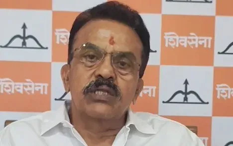 संजय निरुपम का विपक्ष पर हमला: झारखंड के छात्रों को नजरअंदाज, संसद में हंगामे से जनता का नुकसान