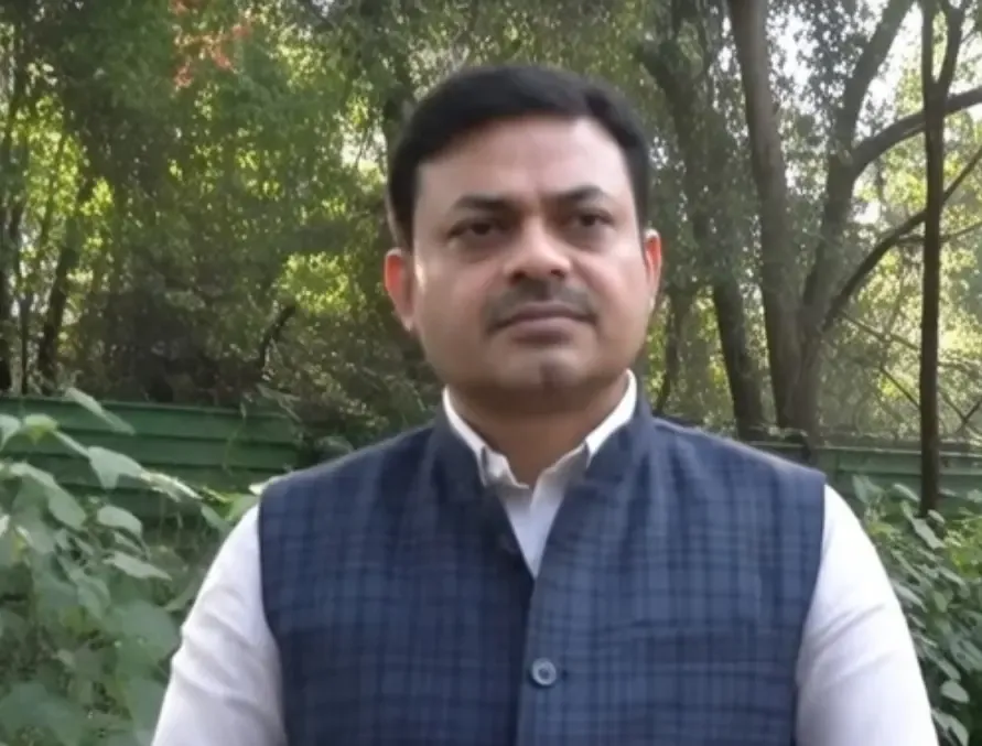 क्या लोकसभा में राहुल गांधी की अनुपस्थिति सदन की गरिमा का उल्लंघन है?