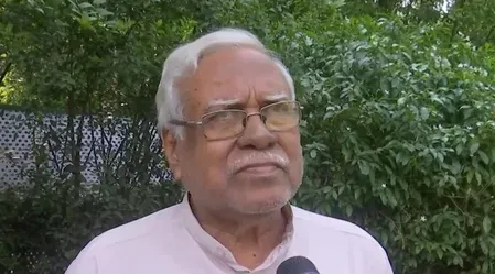 सांसदों की संख्या बढ़ाकर संविधान संशोधन कराना चाहती है भाजपा : हन्नान मोल्लाह