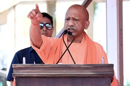 योगी का सपा-कांग्रेस पर हमला: 'महिला आरक्षण पर देश को गुमराह किया', UP विधानमंडल का विशेष सत्र बुलाया