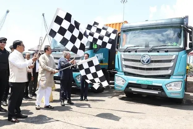 Did Sarbananda Sonowal Just Launch India’s First Fleet of EV Trucks with Swappable Batteries at JNPA?