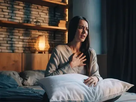 सर्दियों में लोग क्यों करते हैं सीने में दर्द की शिकायत, आयुर्वेद में इसका क्या है समाधान?