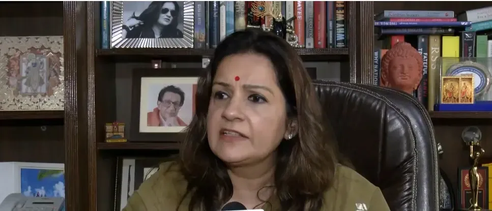प्रियंका चतुर्वेदी ने उठाए सवाल, कहा- सरकार को पहले ही उठाने चाहिए थे कदम
