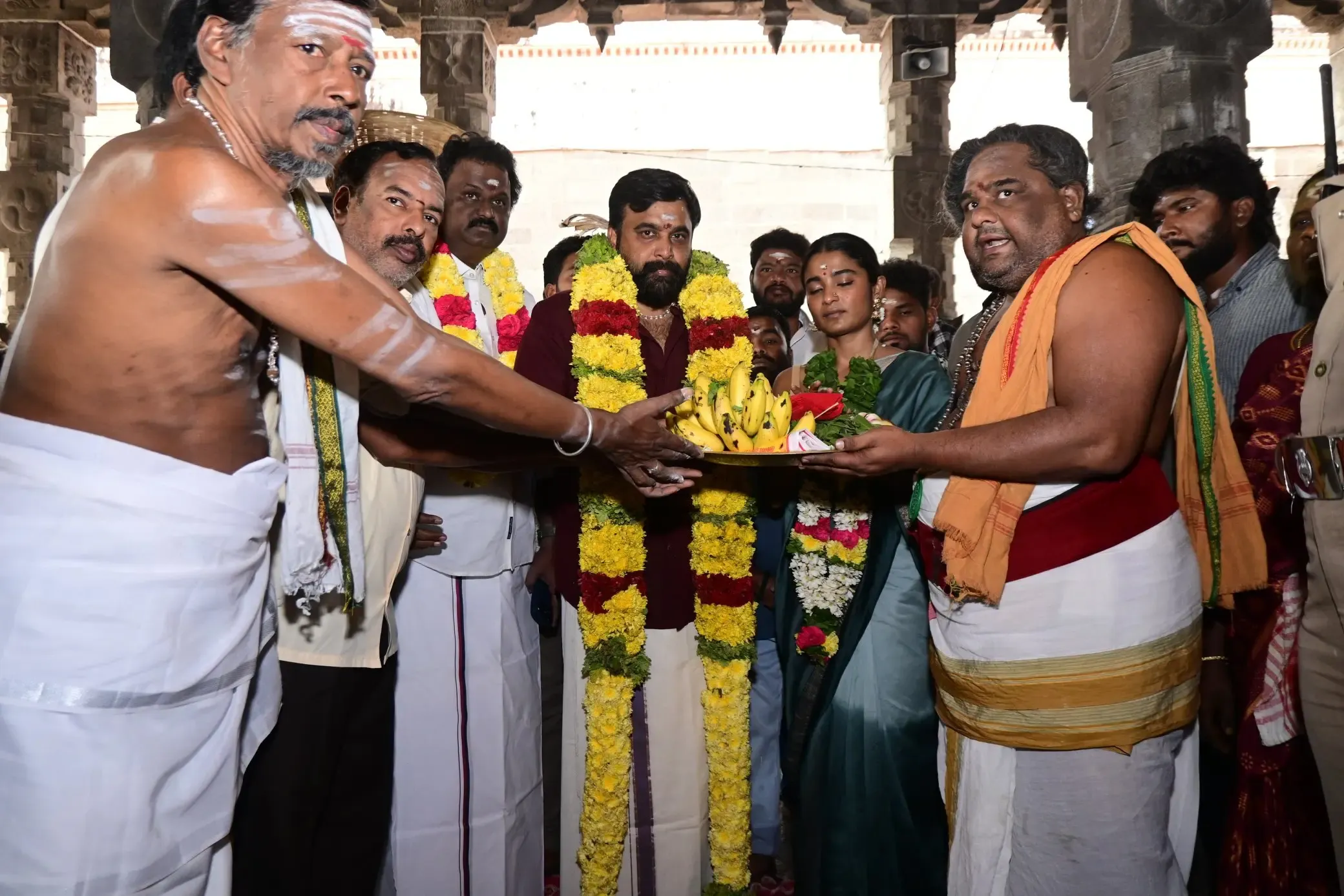 Did Sasikumar and Chaithra J Achar Pray at Tiruvannamalai Temple with the 'My Lord' Team?
