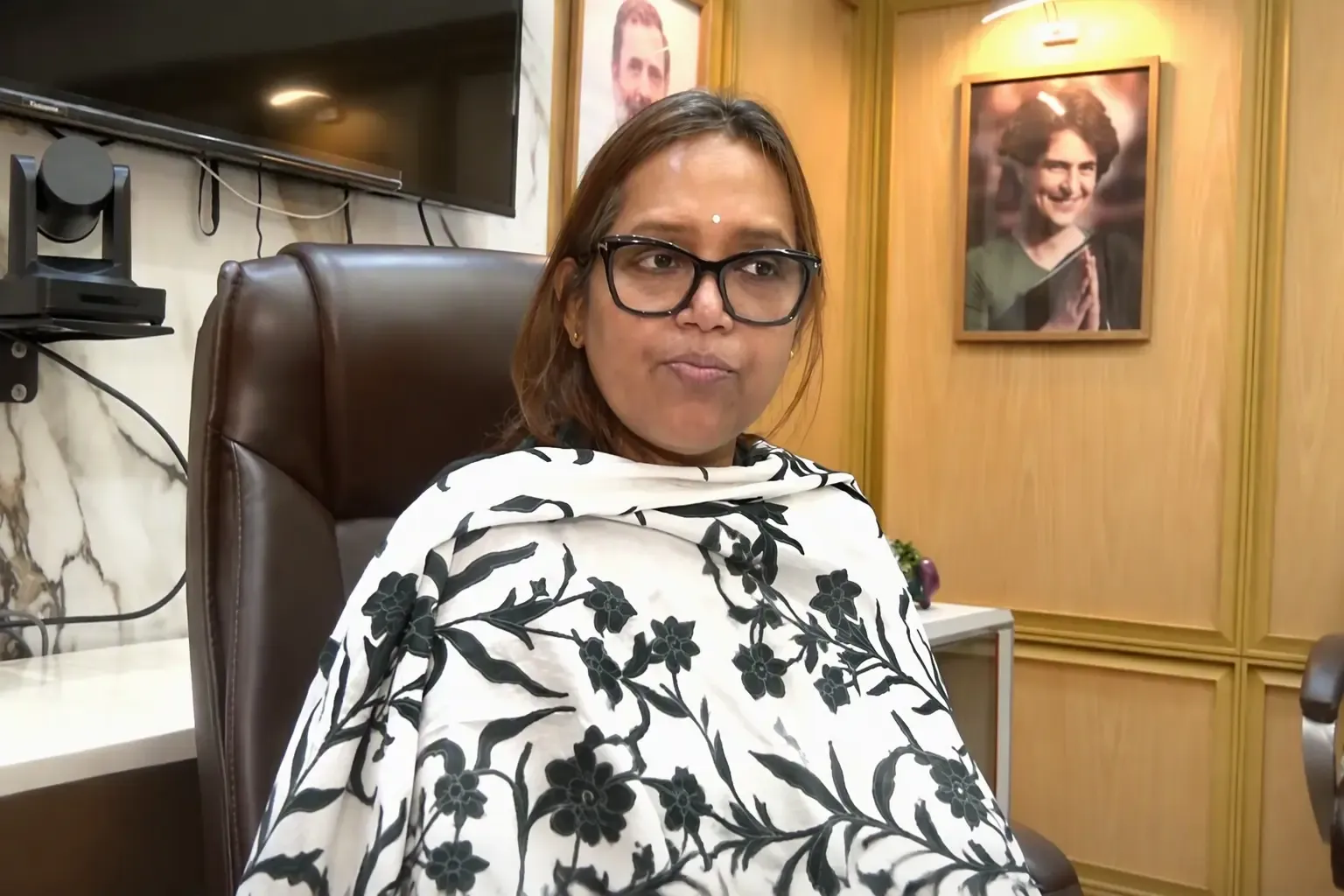 ₹500 करोड़ ऑडियो विवाद: वर्षा गायकवाड़ की ईडी-एसीबी जांच की माँग, महायुति पर तीखा हमला