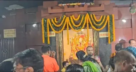 सत्यनगर काली मंदिर में शुरू हुई भव्य काली पूजा, दर्शन के लिए उमड़ रहे श्रद्धालु