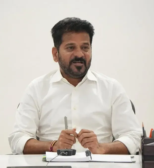 क्या सऊदी बस हादसे पर तेलंगाना के सीएम रेवंत रेड्डी ने दुख प्रकट किया?