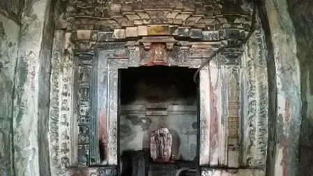 सावन विशेष : विज्ञान को चुनौती देता 11वीं शताब्दी में निर्मित महादेव का मंदिर, यहां है शिव की 'छाया' 