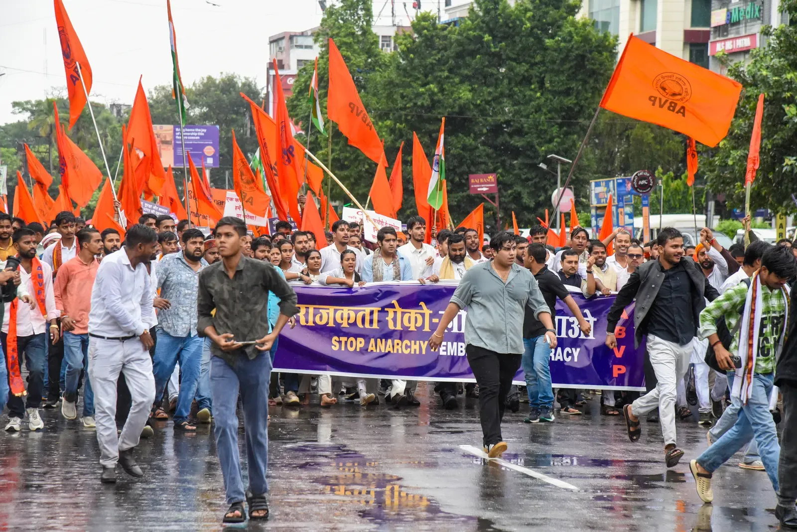ABVP 'Save Democracy' march in Patna: Protesters breach barricades near JP Golambar