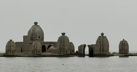 सावन विशेष : 8 महीने जलमग्न रहता है ये शिवालय, पांडव निर्मित मंदिर के नीचे हैं 'स्वर्ग की सीढ़ियां'