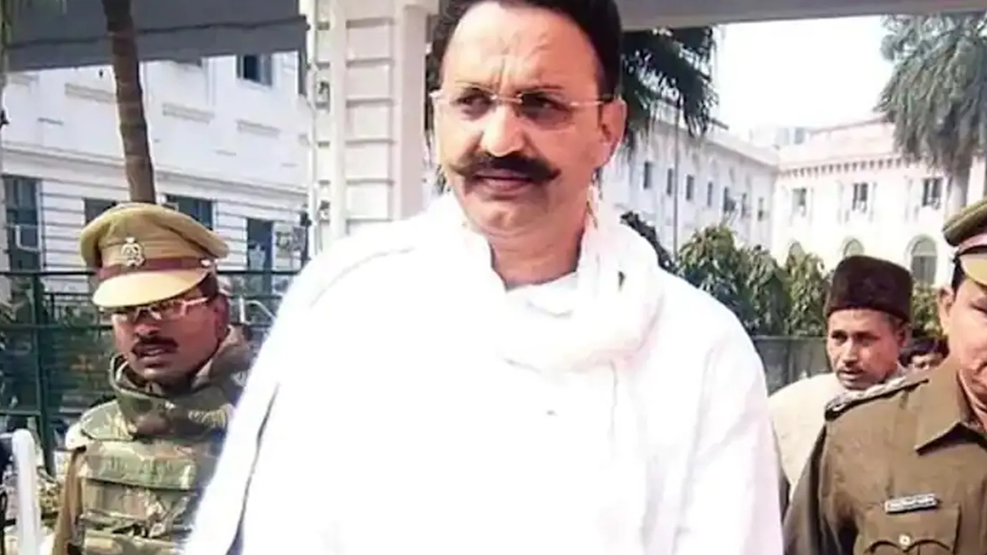 SC asks UP govt to give copy of Mukhtar Ansari's death enquiry reports to family