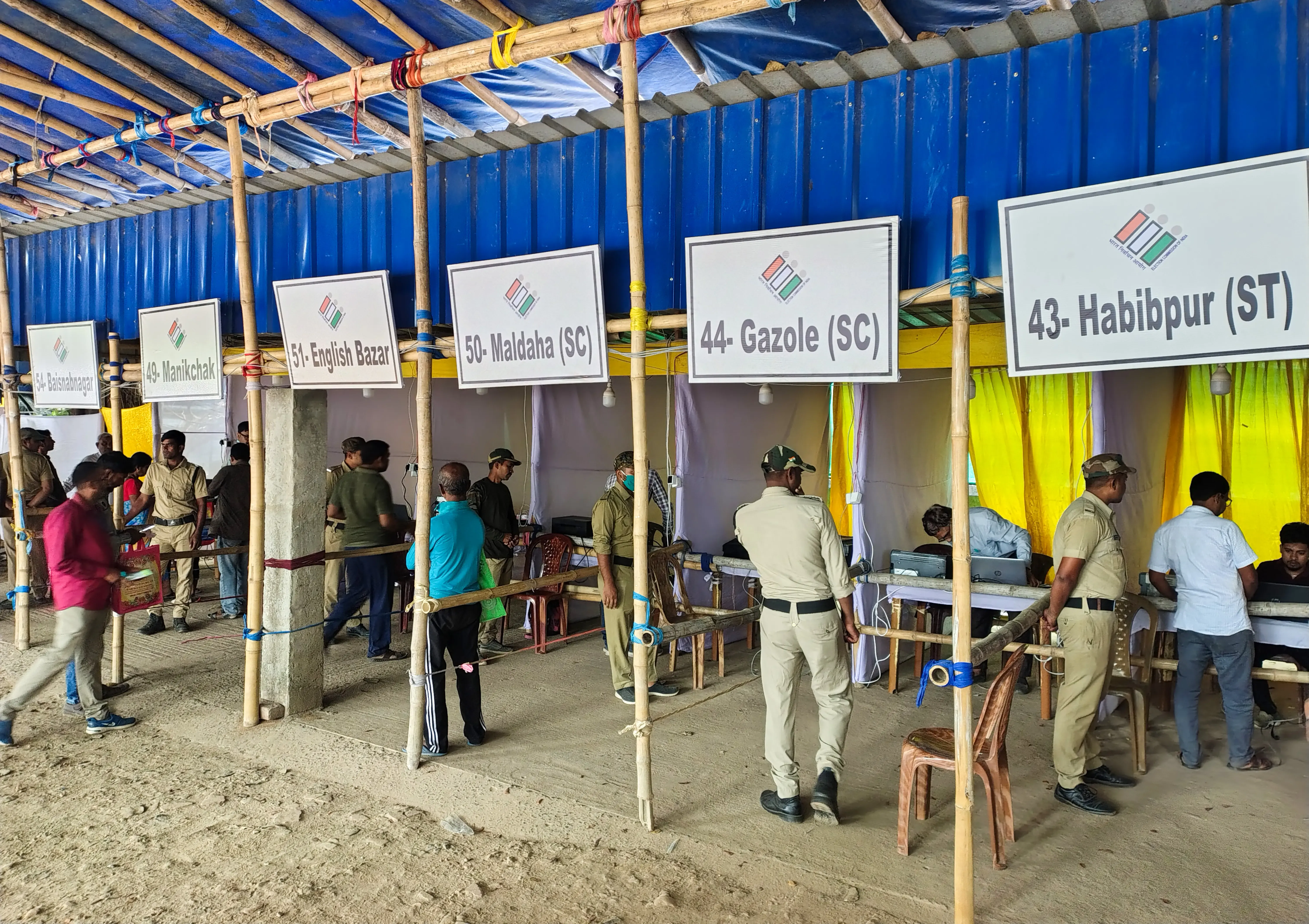 Supreme Court Rejects West Bengal Poll Officers' SIR Roll Deletion Plea