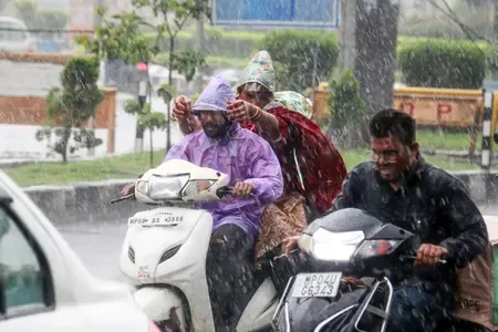 Thunderstorms and Scattered Rainfall Impact Madhya Pradesh; IMD Warns Residents