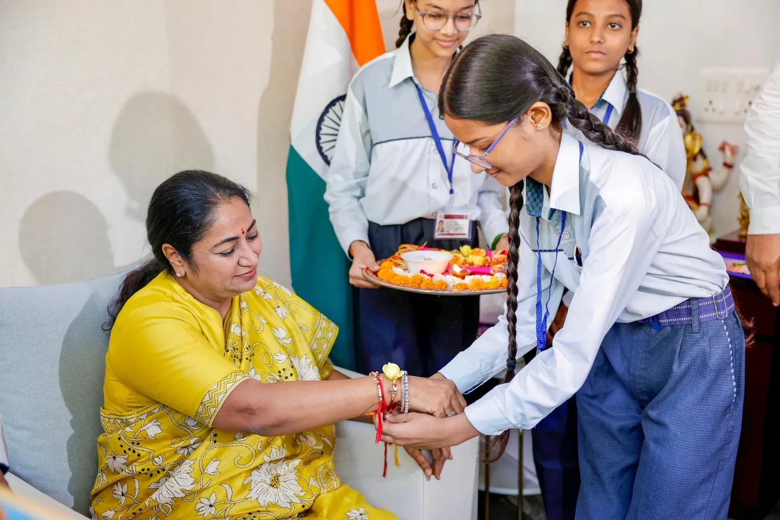 How Did School Children Celebrate Raksha Bandhan with Delhi CM Rekha Gupta?