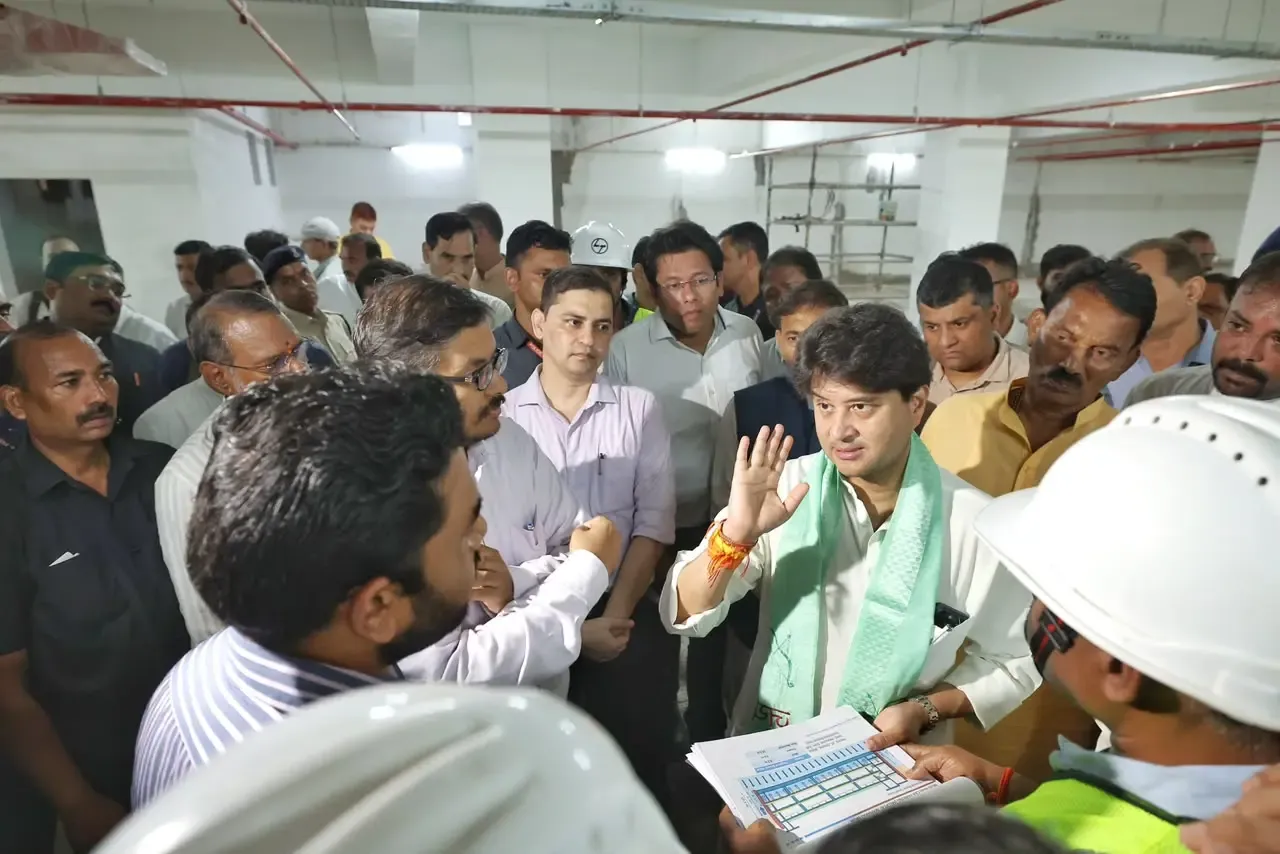 Scindia inspects Gwalior multilevel parking project, orders waterlogging fix