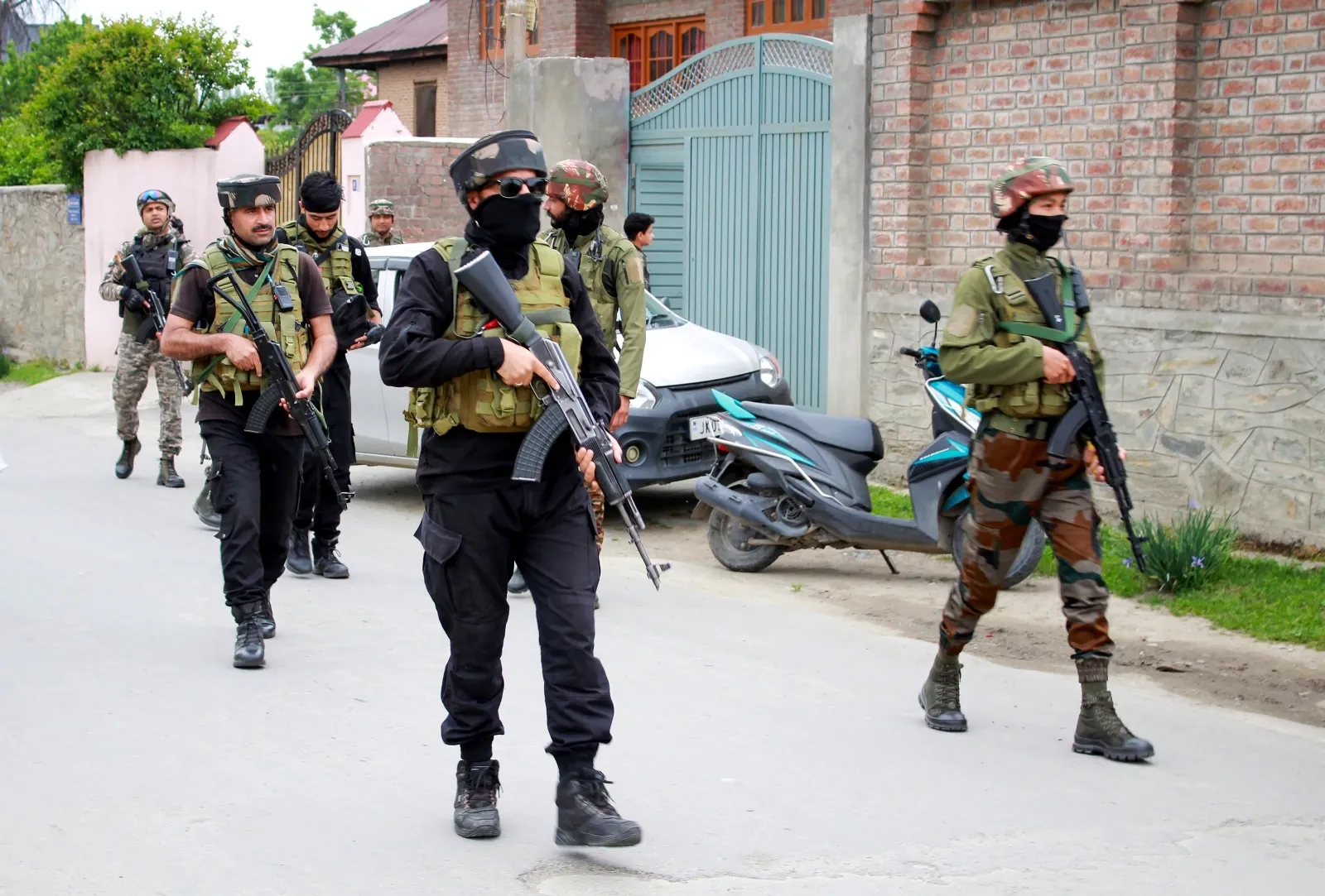 Is calm prevailing on the LoC and international border as security forces remain vigilant?