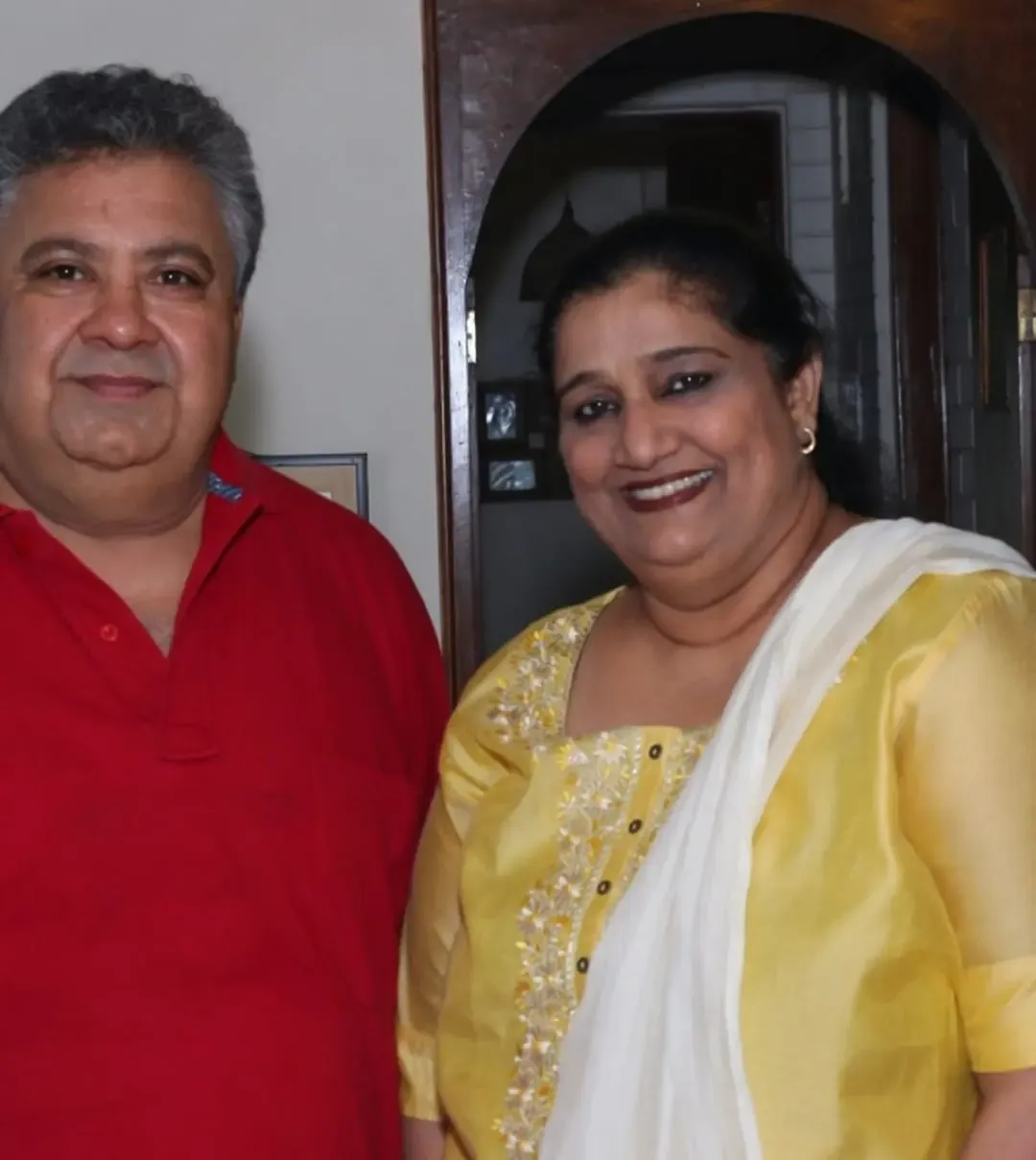 Seema Pahwa Celebrates 39 Years of Engagement with Manoj Pahwa