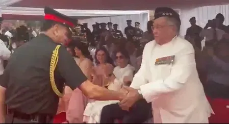 जनरल धीरज सेठ बने भारत के 31वें थलसेना प्रमुख, पिता लेफ्टिनेंट जनरल केएम सेठ को किया सैल्यूट