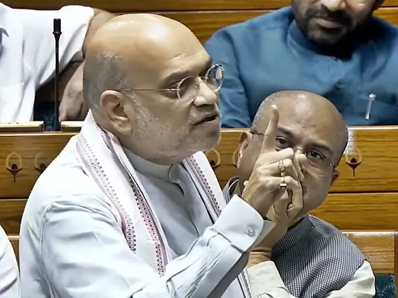 Amit Shah Critiques Opposition and Calls for Guidance from Senior Congress Leaders