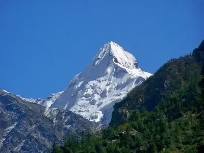 Khumbu Icefall serac collapse injures Indian climber, Sherpa on Everest