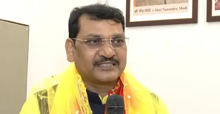 सेवा संकल्प अभियान: अमरपाल मौर्य बोले — बूथ स्तर तक पहुँचेगी भाजपा, 25 लाख विश्वकर्मा लाभार्थियों से होगा संवाद
