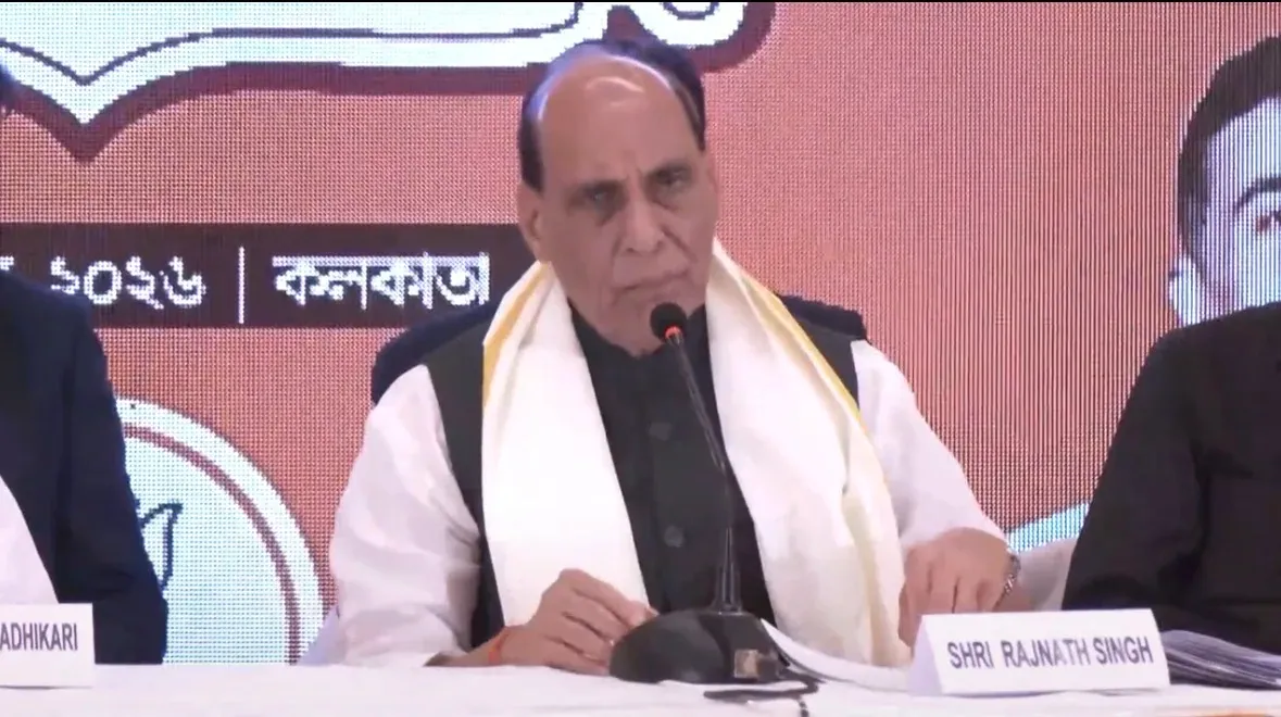 राजनाथ सिंह ने गिनाईं मोदी सरकार की उपलब्धियाँ: रक्षा निर्यात में 56 गुना वृद्धि, UPI से ₹29.88 लाख करोड़ का लेनदेन