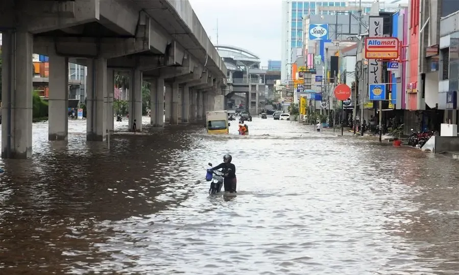 Intense Flooding Engulfs Jakarta and Nearby Areas Following Heavy Rain