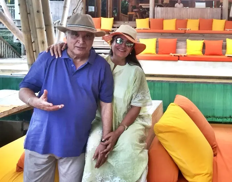 Shabana Azmi and Javed Akhtar Share a Sweet Moment on Vacation