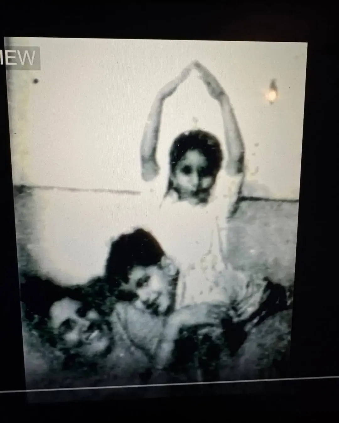 Shabana Azmi Remembers Cherished Childhood with Family