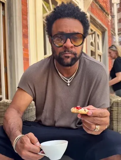 Shaggy swaps the stage for English countryside tea and scones