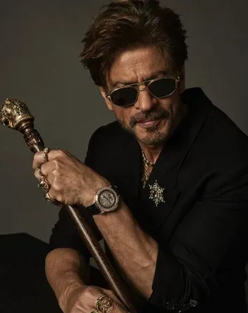 Shah Rukh Khan's 90% photoshoots at Mannat: Daboo Ratnani reveals