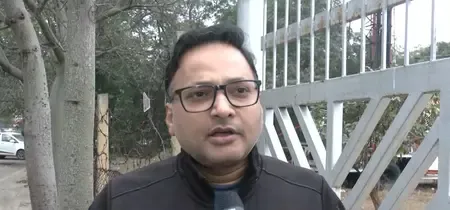 शाहरुख खान के खिलाफ टिप्पणी पर सपा प्रवक्ता ने दिया नंद किशोर गुर्जर को करारा जवाब