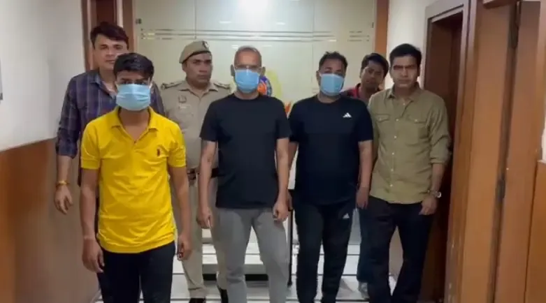 दिल्ली पुलिस ने 10 लाख की ऑनलाइन ठगी का किया पर्दाफाश, तीन आरोपी गिरफ्तार