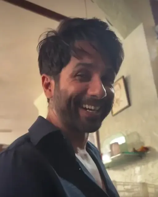 Farzi 2 shoot wrap: Shahid Kapoor breaks into goofy dance after final day