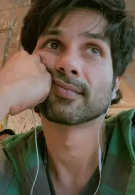 Did Shahid Kapoor Turn a Flight Delay into Motivation?