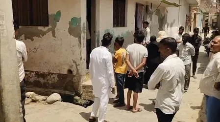 शाहजहांपुर में लावारिस कुत्तों के हमले में 11 वर्षीय बच्ची की मौत, लोगों में आक्रोश 