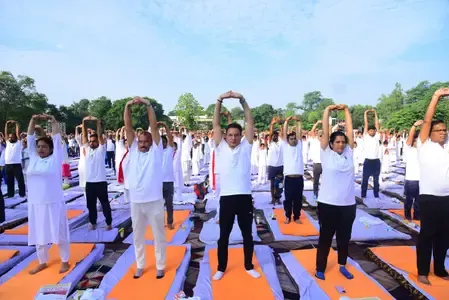 शाहजहांपुर में योग दिवस कार्यक्रम में जितिन प्रसाद ने लिया हिस्सा