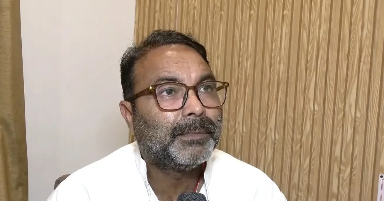 एनसीईआरटी कमेटी विवाद: विपक्ष का आरोप — शैक्षिक संस्थानों में RSS का एजेंडा थोपा जा रहा है