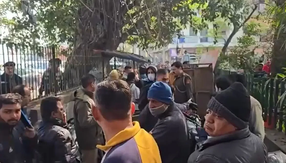 क्या शालीमार बाग में महिला की गोली मारकर हत्या से पुलिस की जांच प्रभावित होगी?