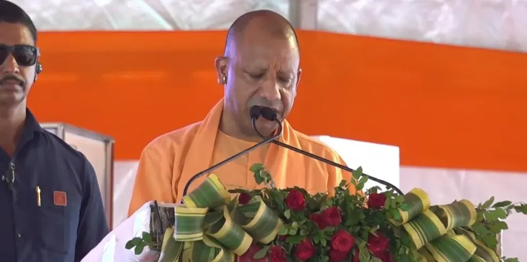 योगी आदित्यनाथ का शामली में विपक्ष पर प्रहार: SP-कांग्रेस को बताया 'जिन्ना के उपासक', ₹581 करोड़ की 89 परियोजनाओं का लोकार्पण