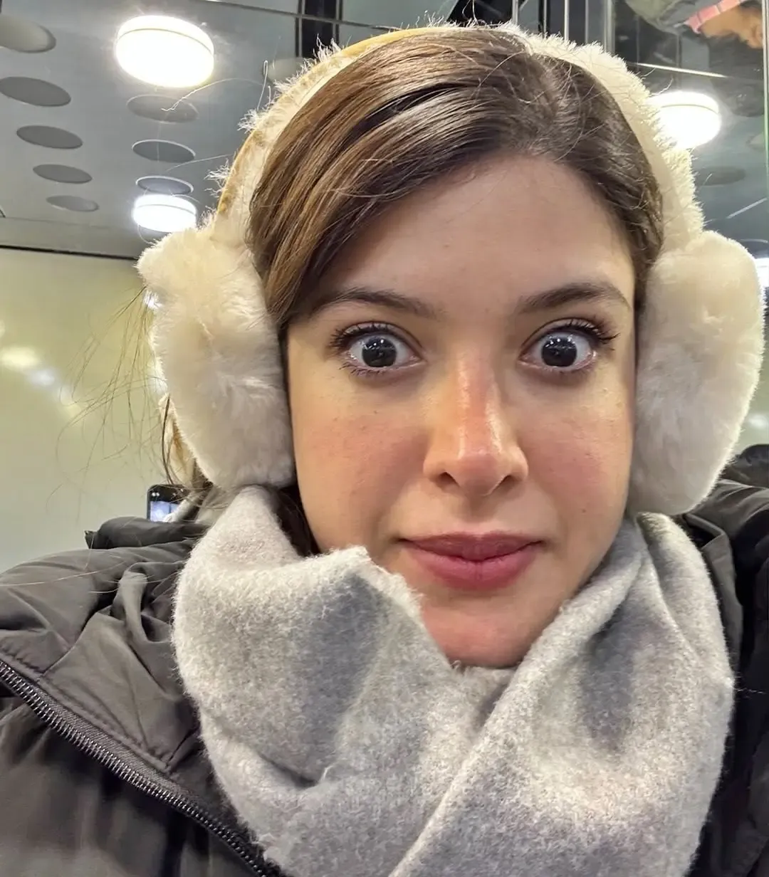 Shanaya Kapoor Posts Adorable Selfies in Winter