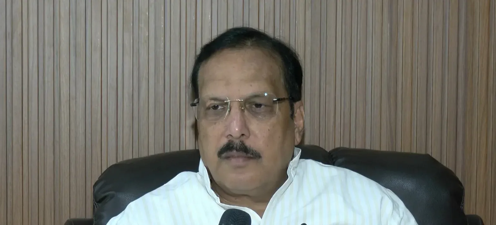 सोनम वांगचुक के समर्थन में सपा सांसद: 'शांतिपूर्ण विरोध दबाना लोकतंत्र पर हमला'