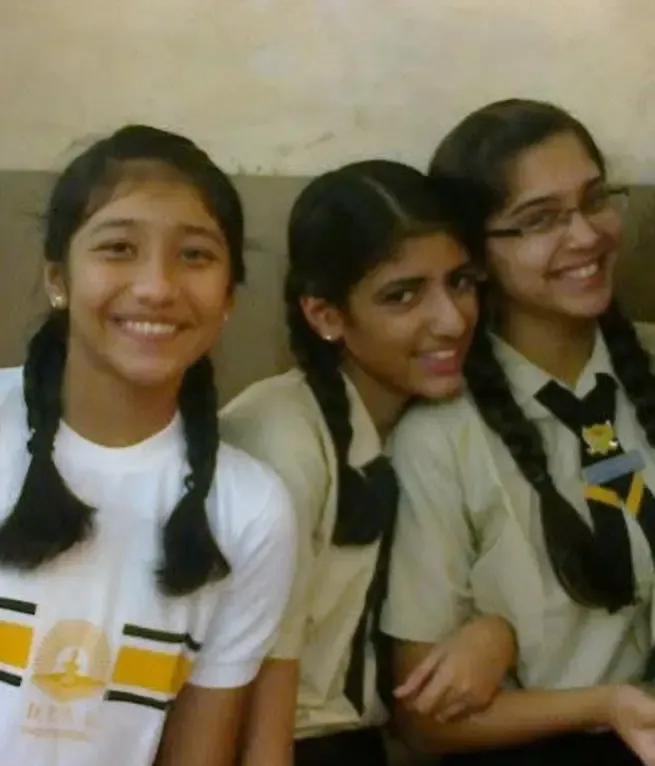 Sharvari reunites with school girl gang ahead of 'Yeh Prem Mol Liya' release