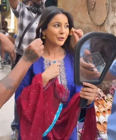 Shehnaaz Gill declares 'my heart belongs to me' in dance video