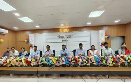 शेखपुरा डीएम शेखर आनंद की साप्ताहिक समीक्षा बैठक: लंबित आवेदन दो सप्ताह में निपटाने का सख्त आदेश