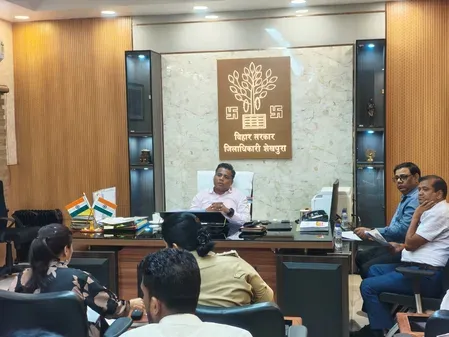 शेखपुरा में सड़क सुरक्षा: DM शेखर आनंद ने NH पर अतिक्रमण हटाने और VLTD जाँच के दिए सख्त निर्देश