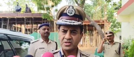 शेखपुरा पुलिस लाइन का एडीजी अमित लोढ़ा और डीआईजी राकेश कुमार ने किया औचक निरीक्षण, डायल 112 समेत कानून-व्यवस्था की समीक्षा