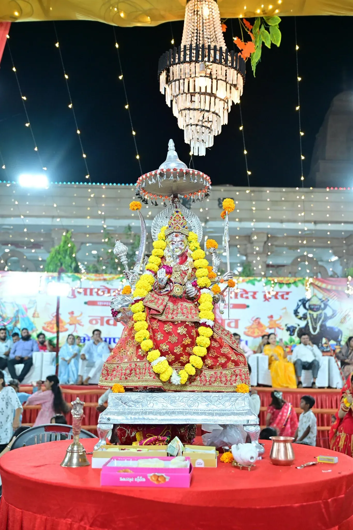 Shekhawat honours dancers at Jodhpur Navratri Mahotsav